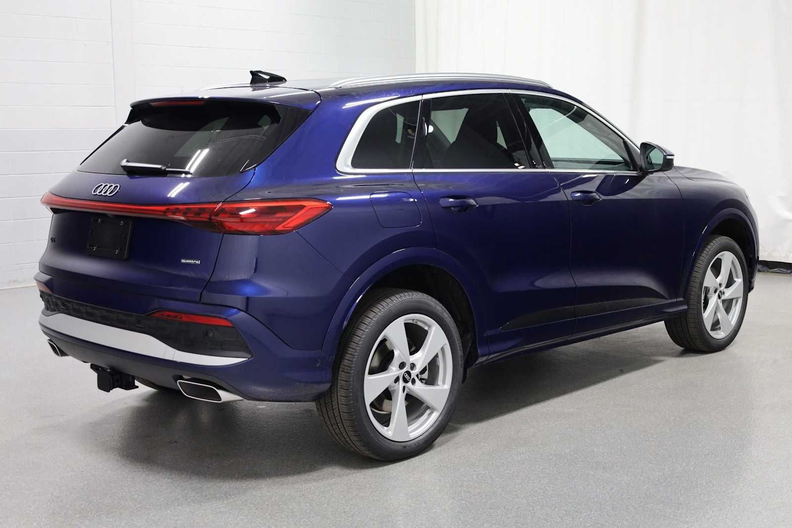 Thumbnail: 2025 Audi Q5 - 8