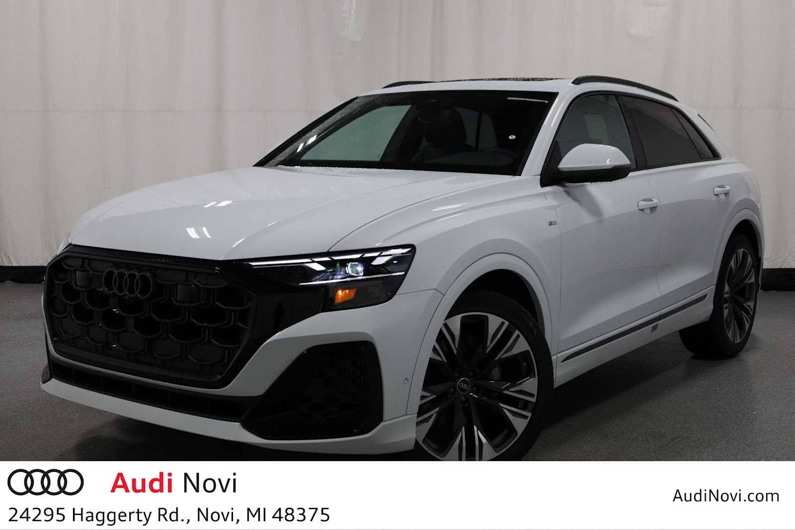 Thumbnail: 2026 Audi Q8 - 1