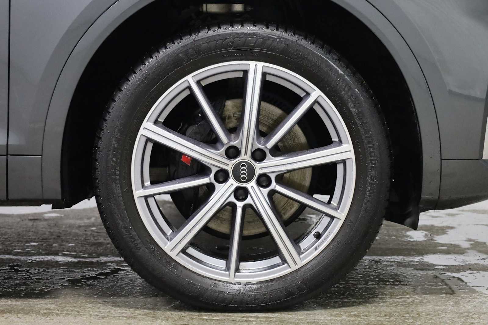 Thumbnail: 2023 Audi SQ5 - 12