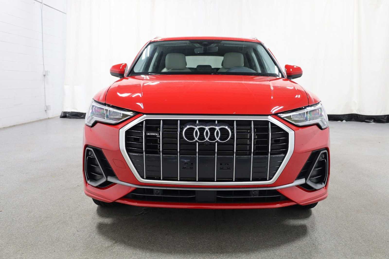 Thumbnail: 2025 Audi Q3 - 14