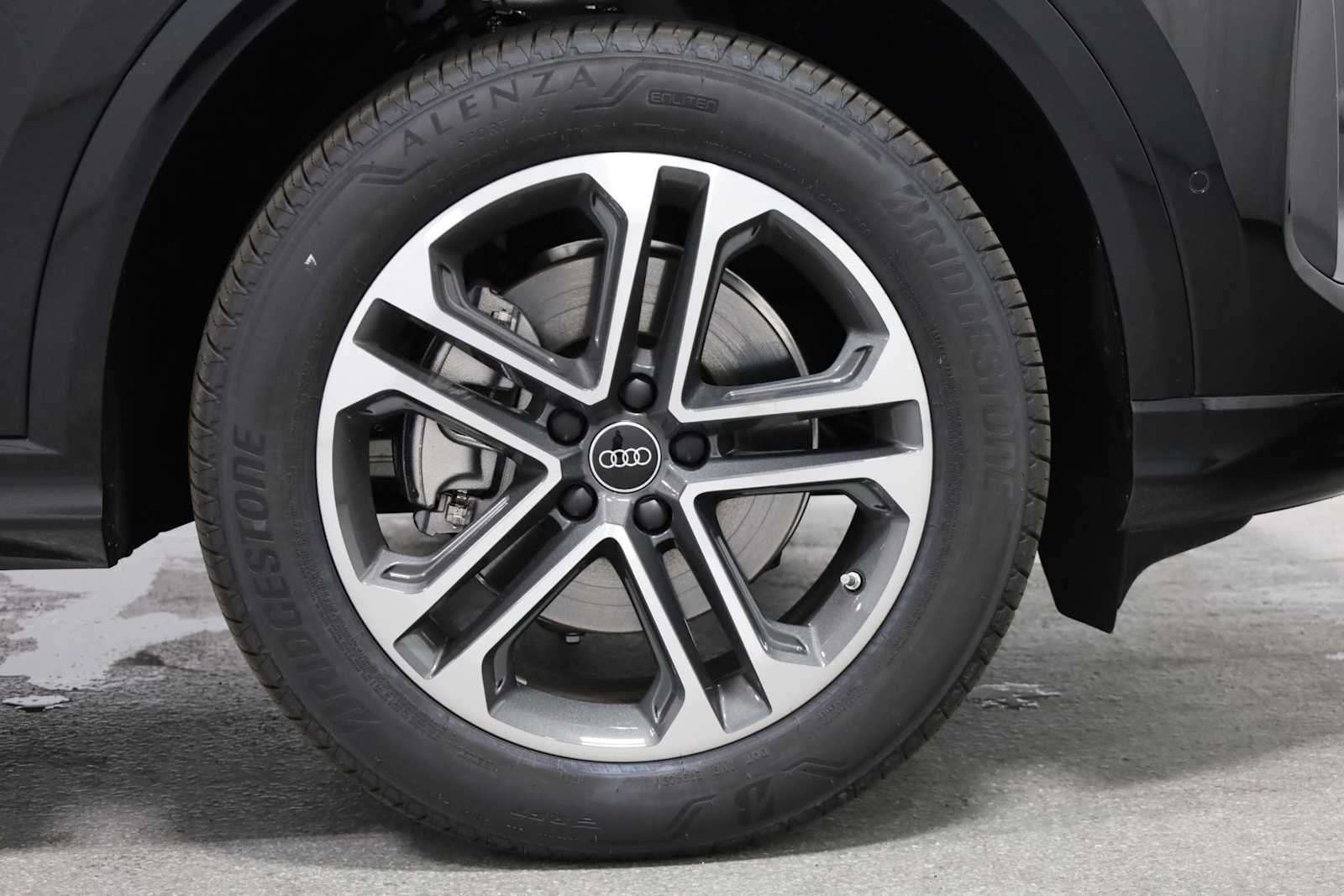 Thumbnail: 2025 Audi Q5 - 12