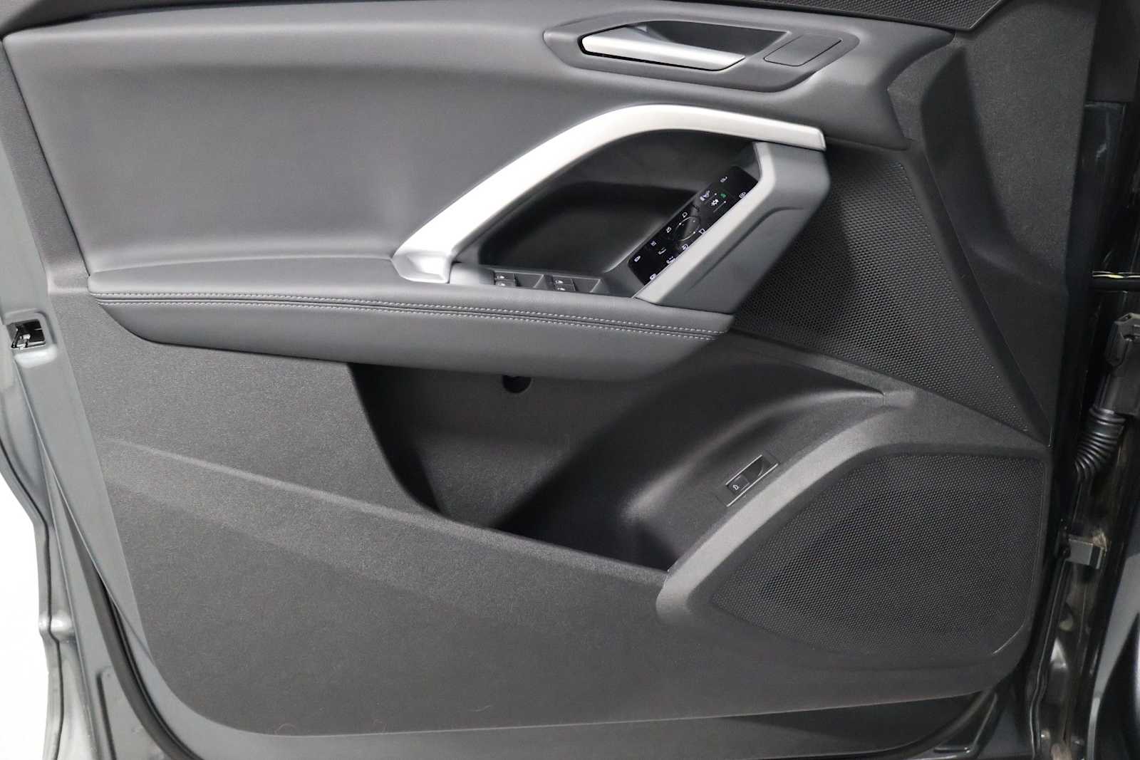 Thumbnail: 2026 Audi Q5 - 16