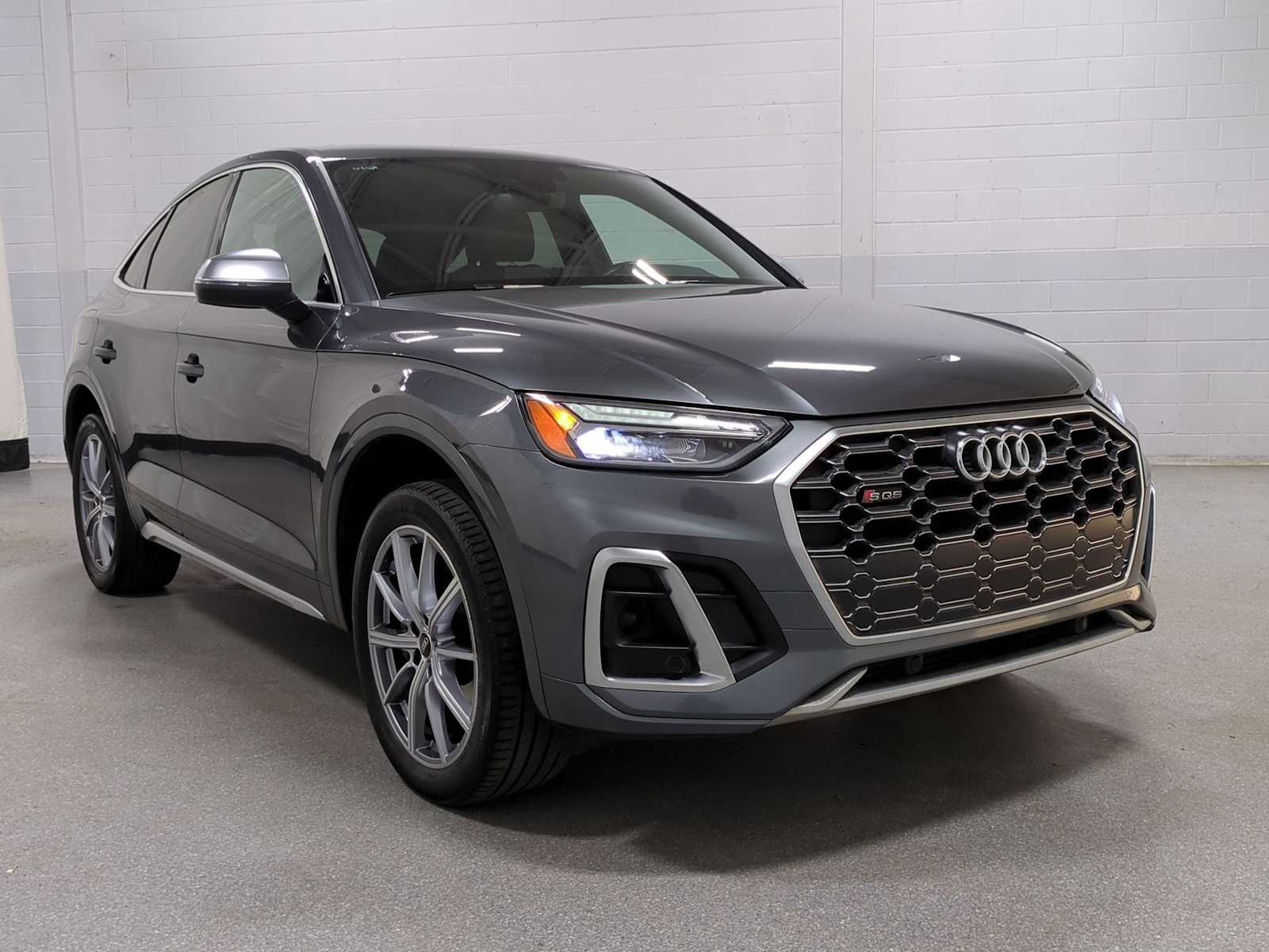 Thumbnail: 2023 Audi SQ5 - 13