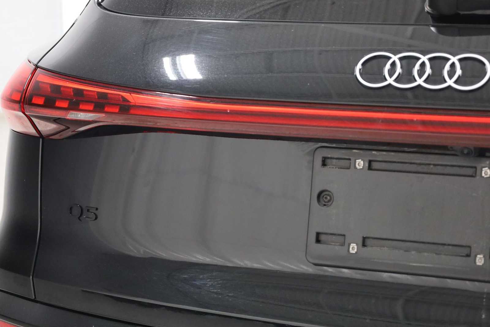 Thumbnail: 2025 Audi Q5 - 8