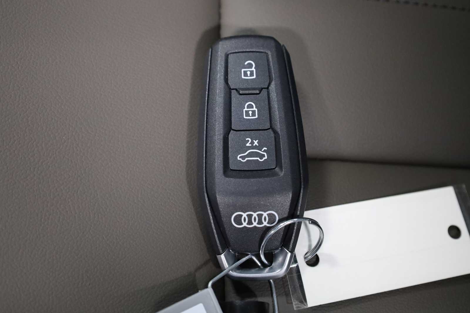 Thumbnail: 2025 Audi Q5 - 38