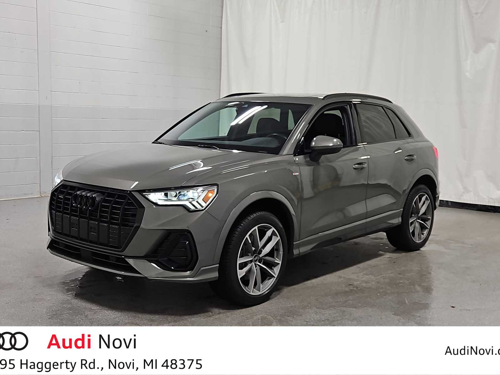 Thumbnail: 2023 Audi Q3 - 1