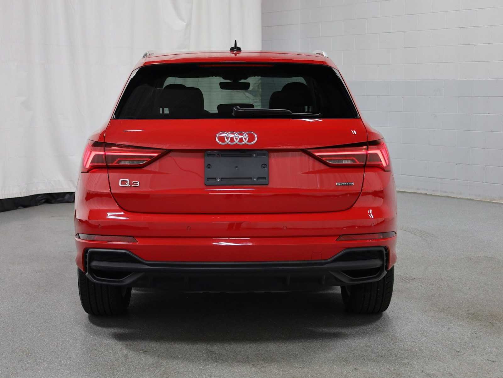 Thumbnail: 2025 Audi Q3 - 7