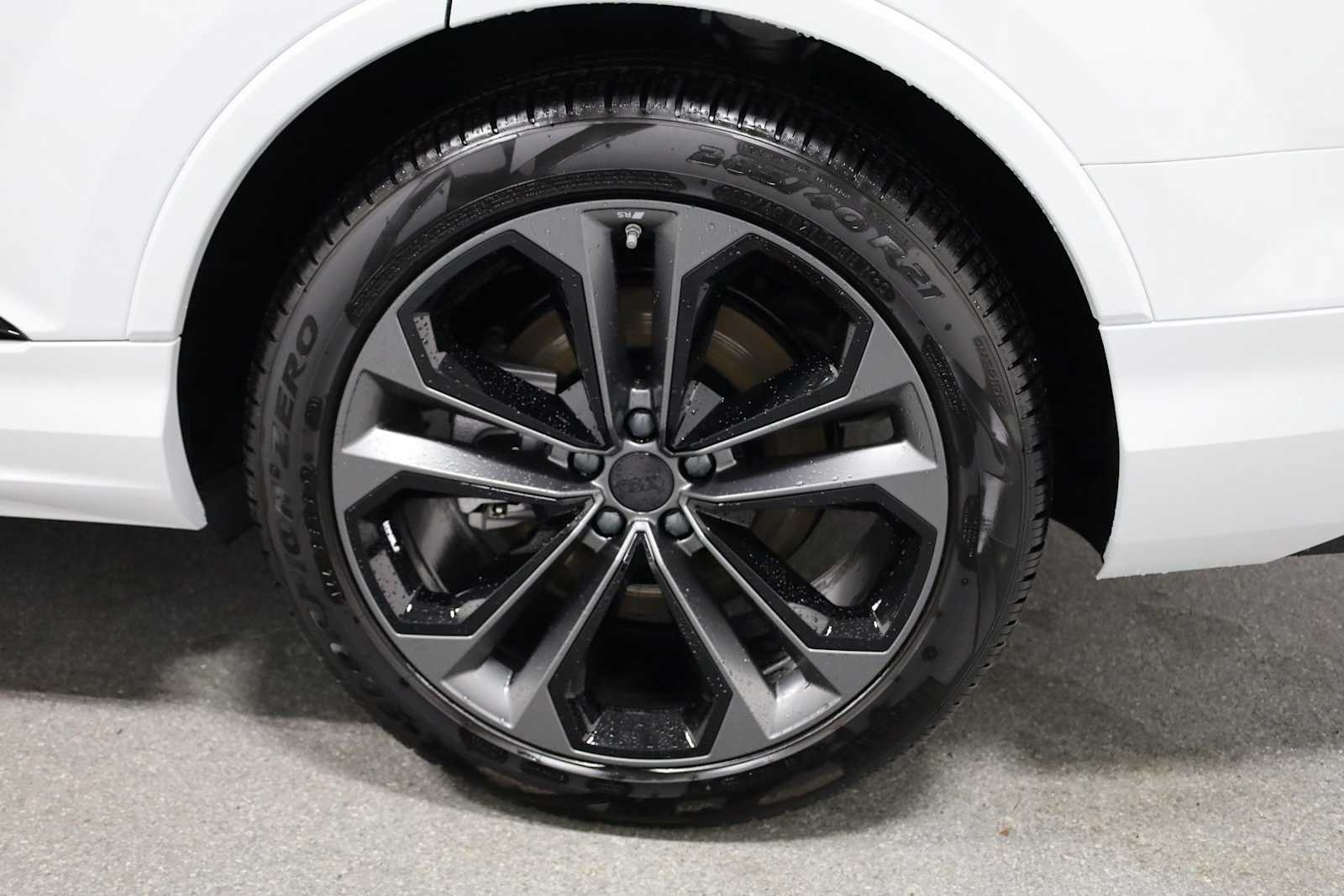 Thumbnail: 2026 Audi Q7 - 37