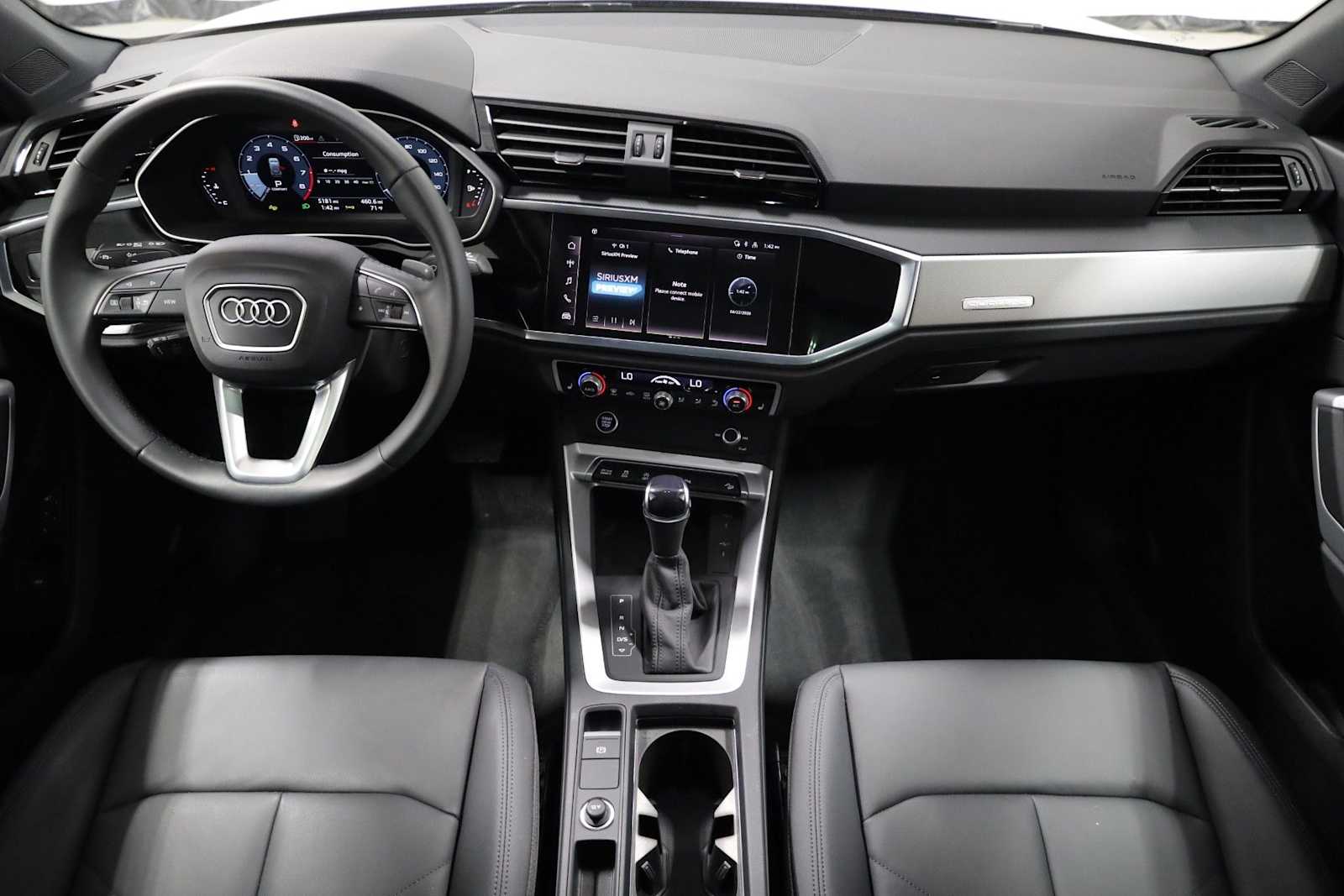 Thumbnail: 2025 Audi Q3 - 23