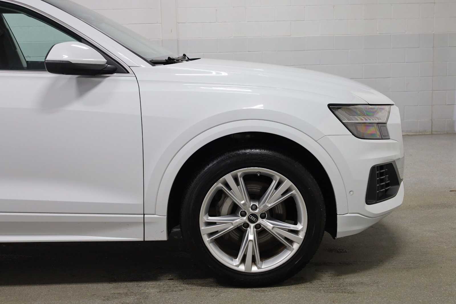 Thumbnail: 2023 Audi Q8 - 11