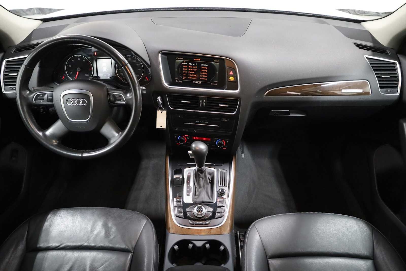 Thumbnail: 2010 Audi Q5 - 23