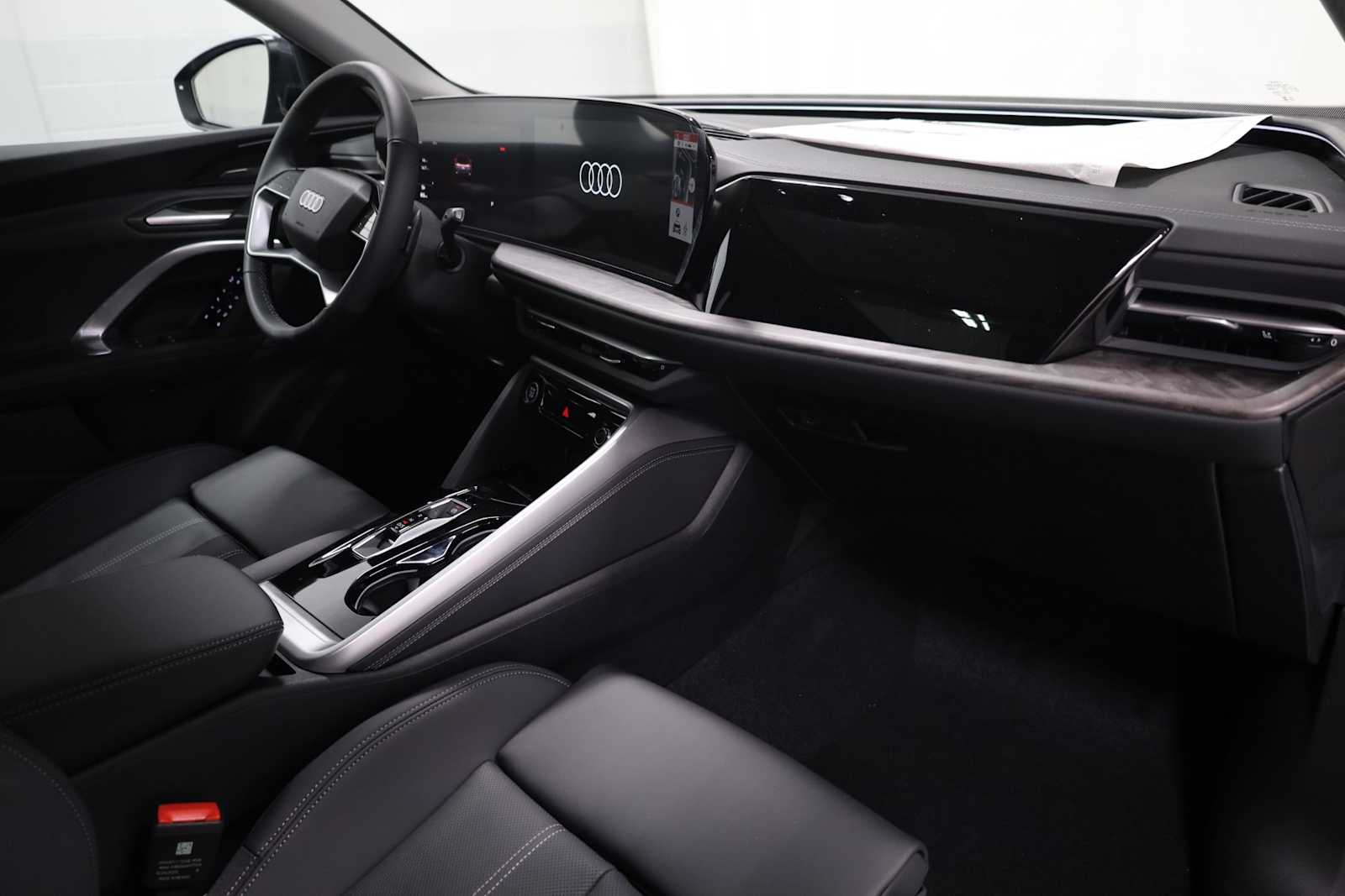 Thumbnail: 2025 Audi Q5 - 6