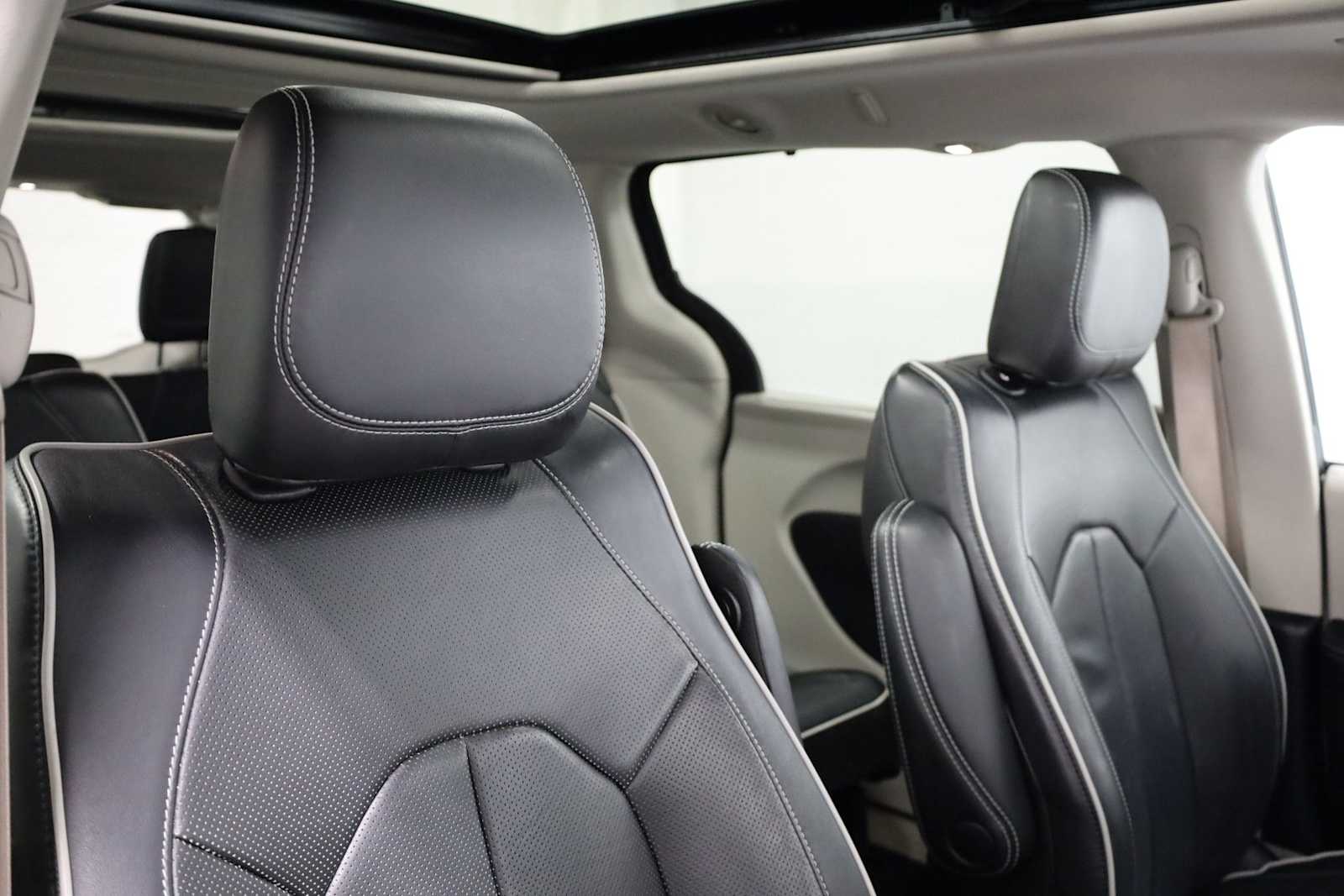 Thumbnail: 2021 Chrysler Pacifica - 19