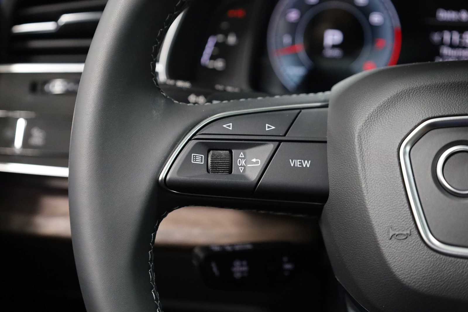 Thumbnail: 2026 Audi Q8 - 25