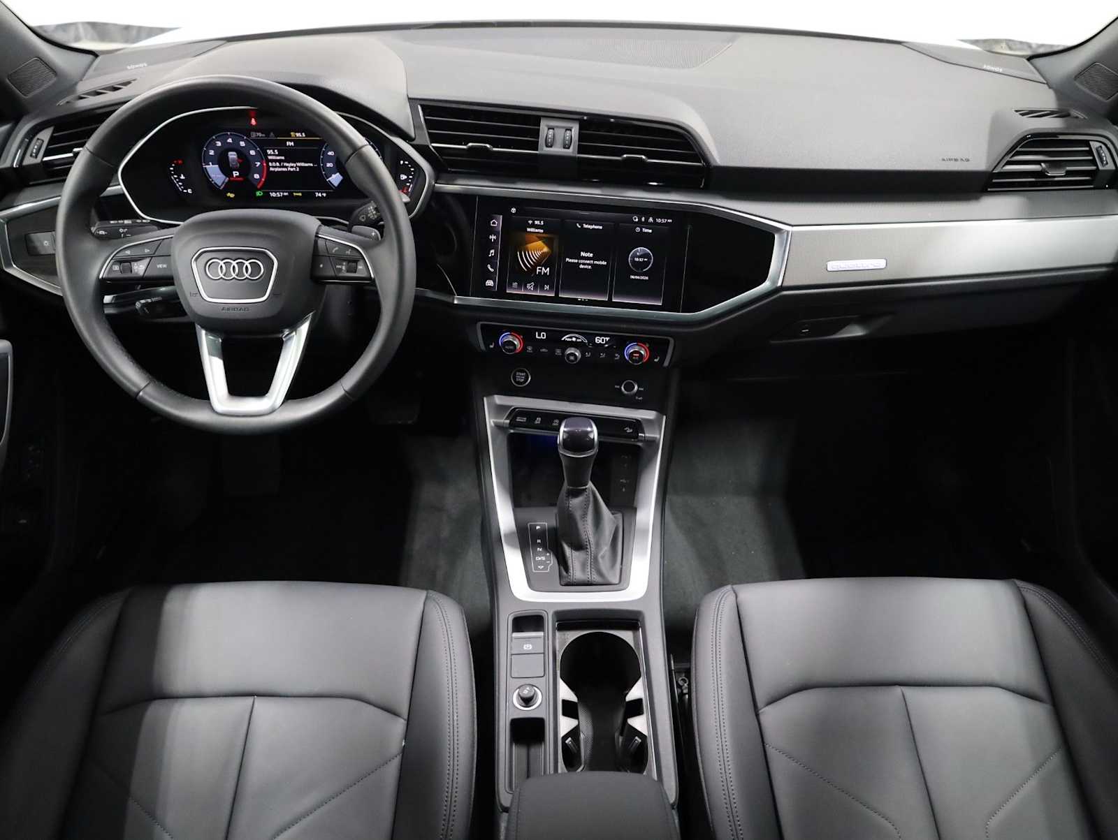 Thumbnail: 2025 Audi Q3 - 24
