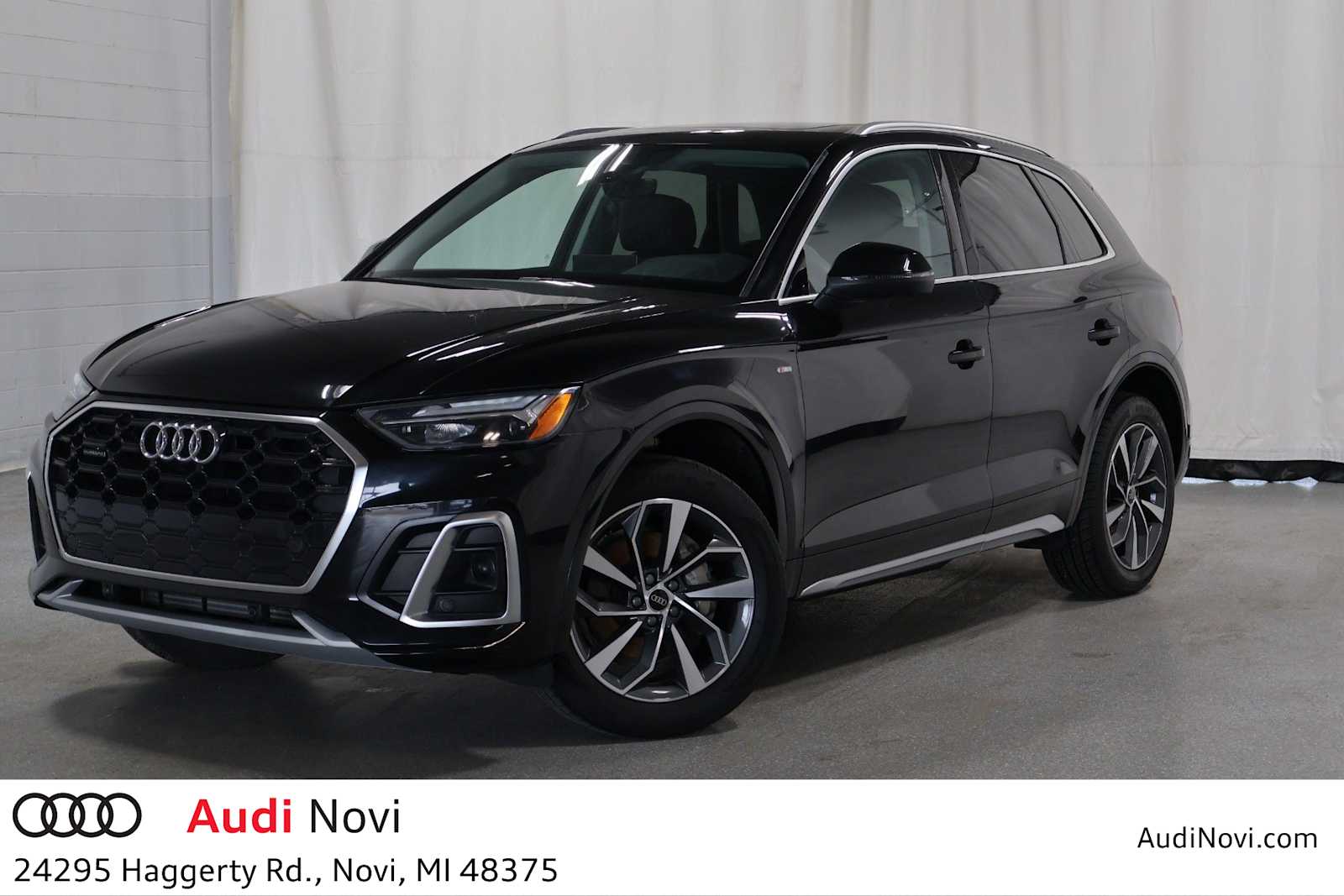 Thumbnail: 2023 Audi Q5 - 1