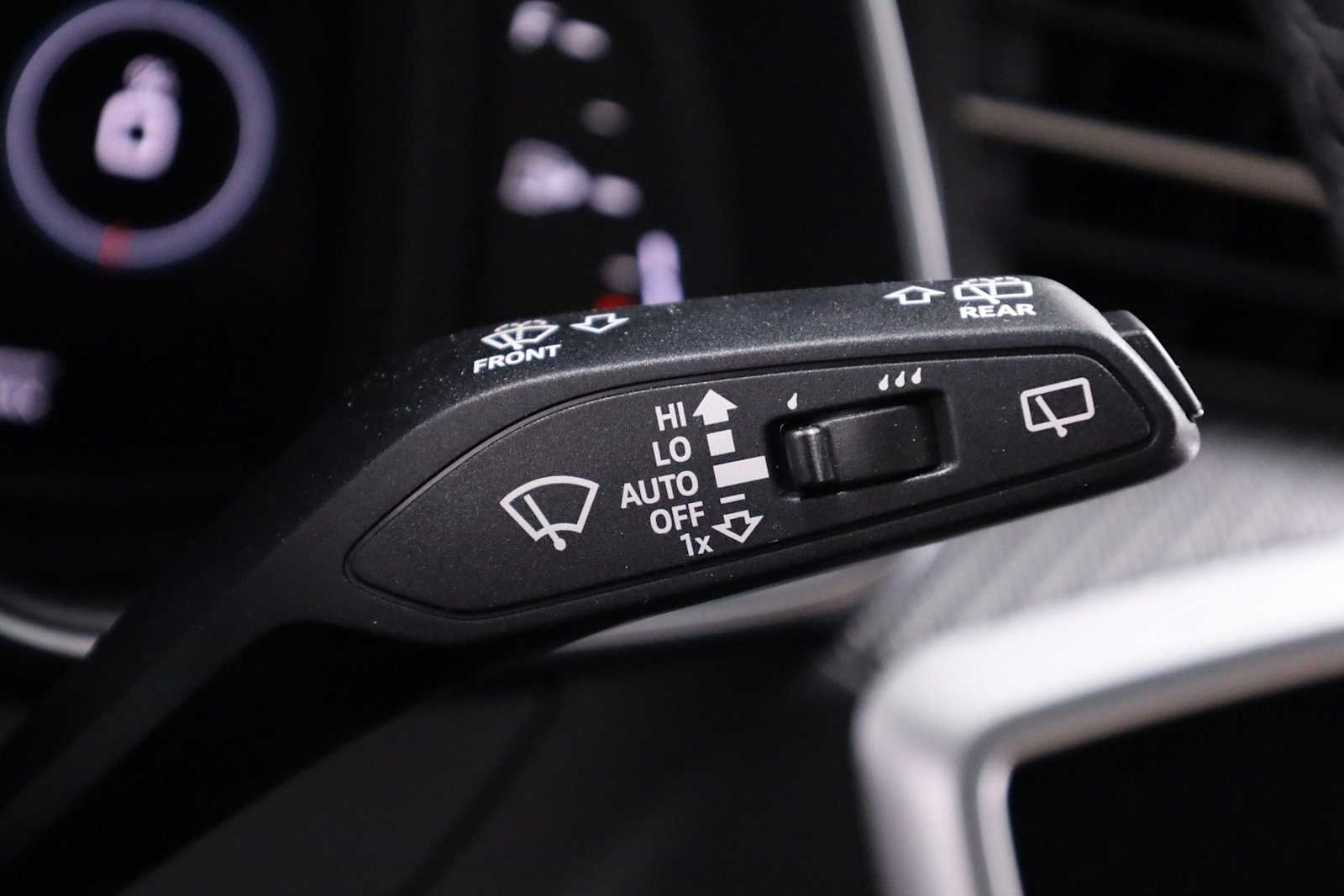 Thumbnail: 2026 Audi RS 6 - 28