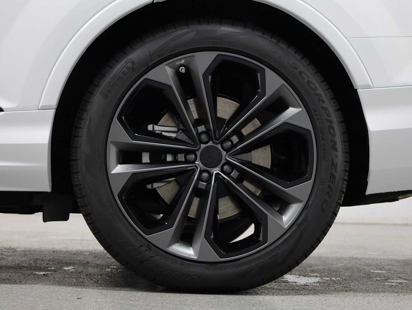 Thumbnail: 2026 Audi Q7 - 37