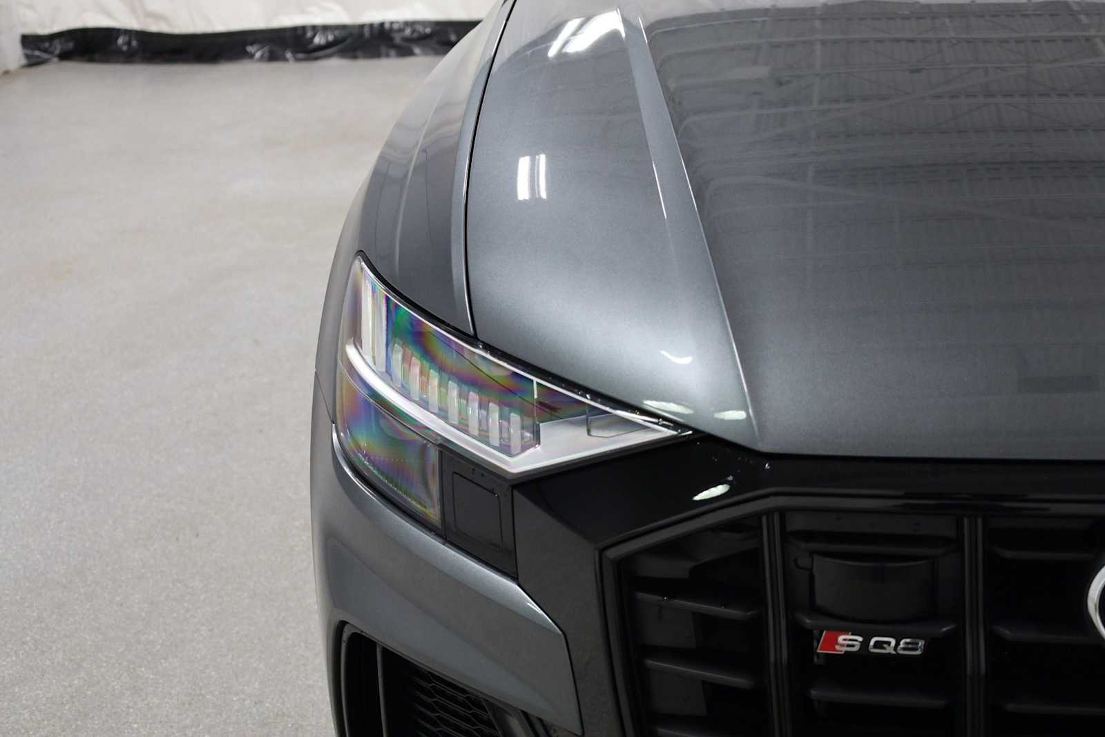 Thumbnail: 2023 Audi SQ8 - 15