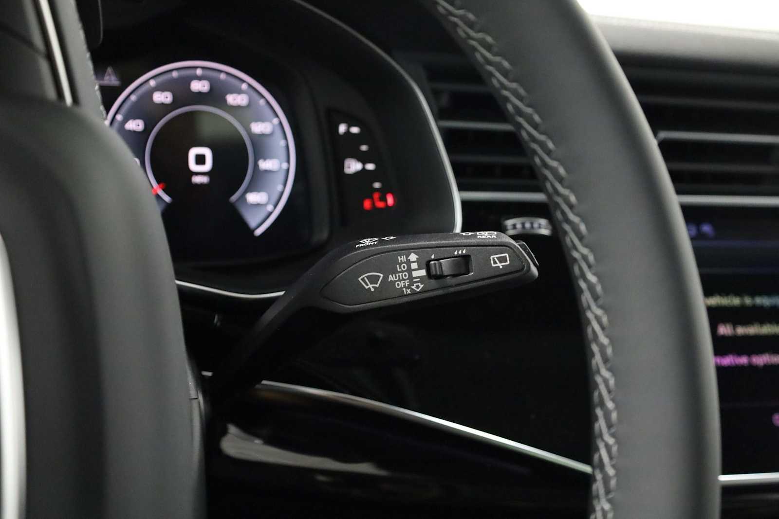 Thumbnail: 2026 Audi Q8 - 28