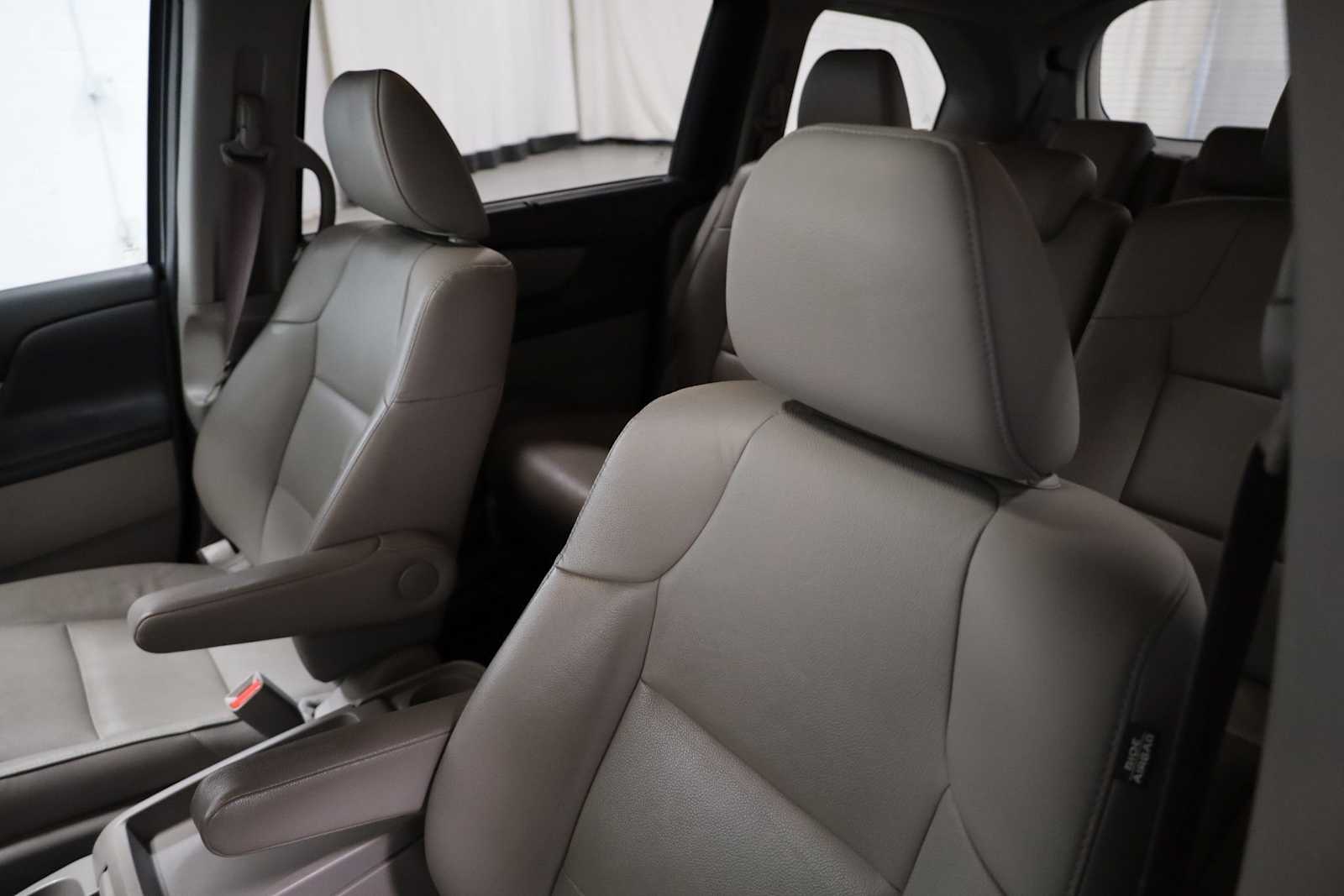 Thumbnail: 2015 Honda Odyssey - 17