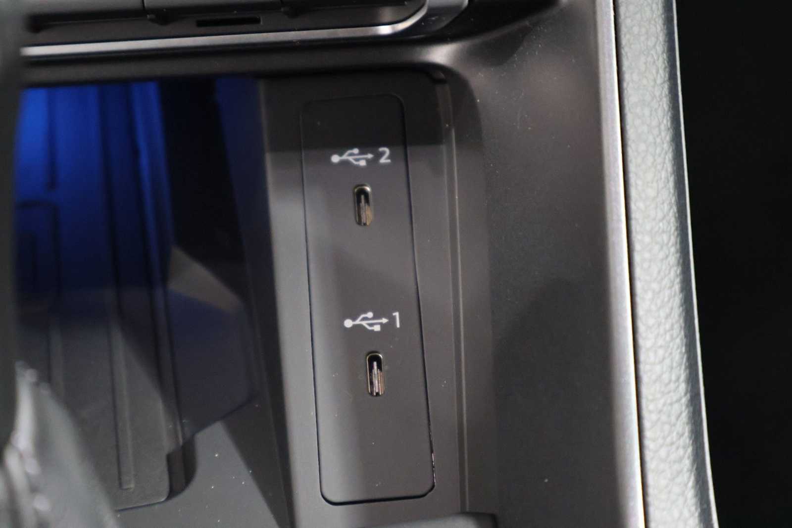 Thumbnail: 2023 Audi Q3 - 29