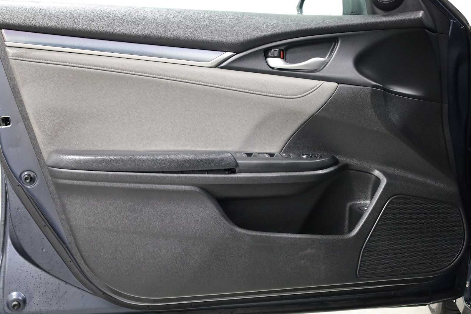 Thumbnail: 2016 Honda Civic - 16