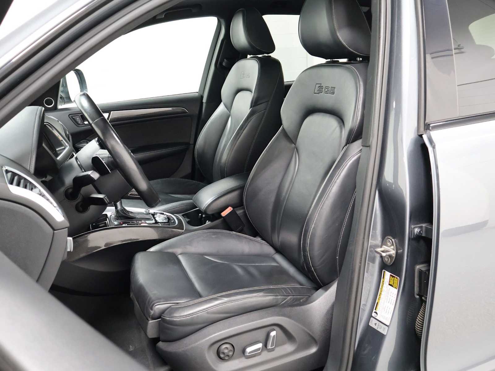 Thumbnail: 2016 Audi SQ5 - 5