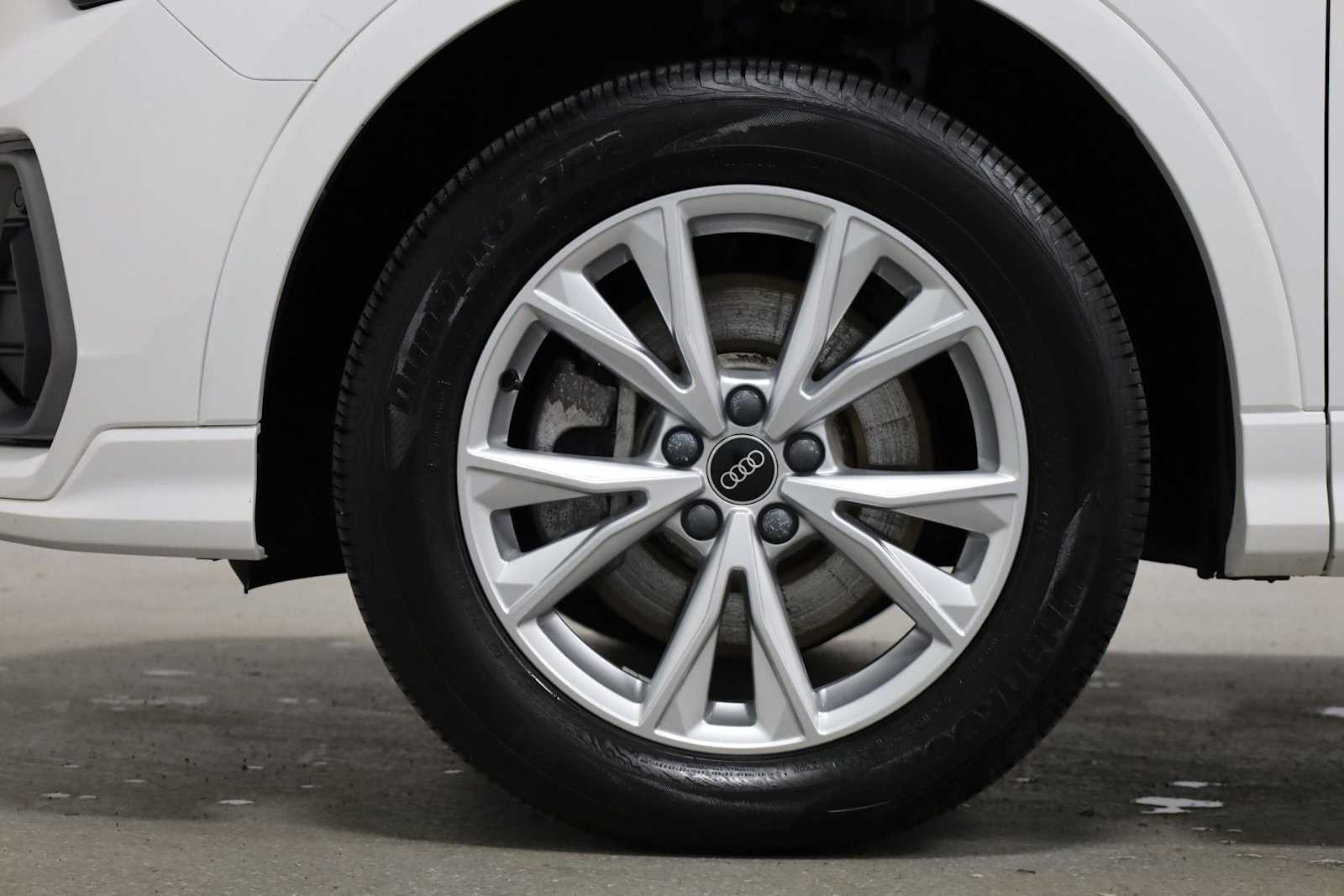 Thumbnail: 2023 Audi Q3 - 36