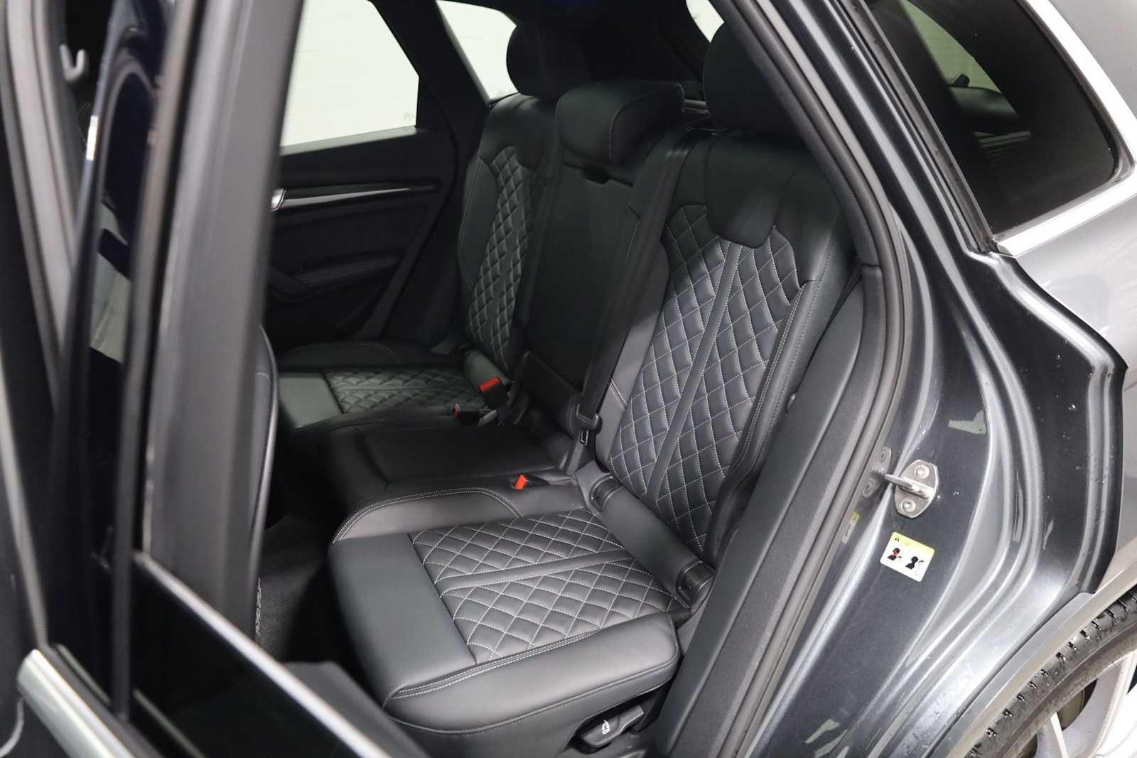 Thumbnail: 2023 Audi SQ5 - 34