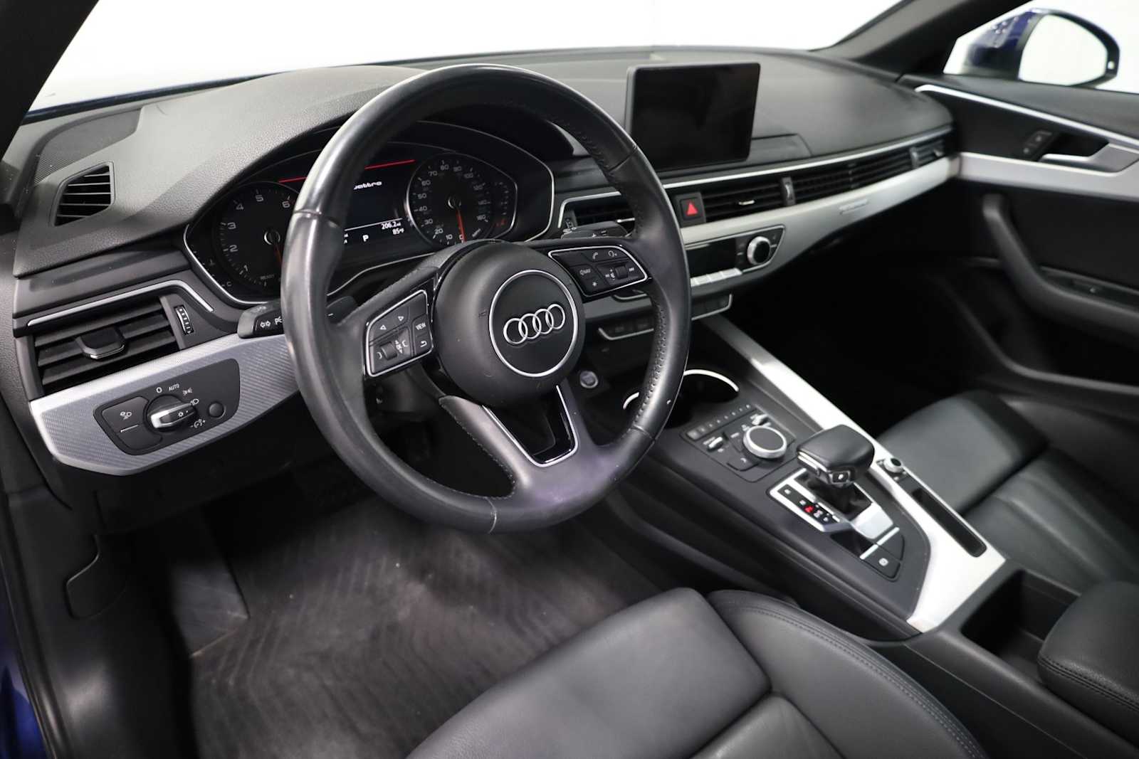 2019 Audi A4 2.0T Premium photo 4