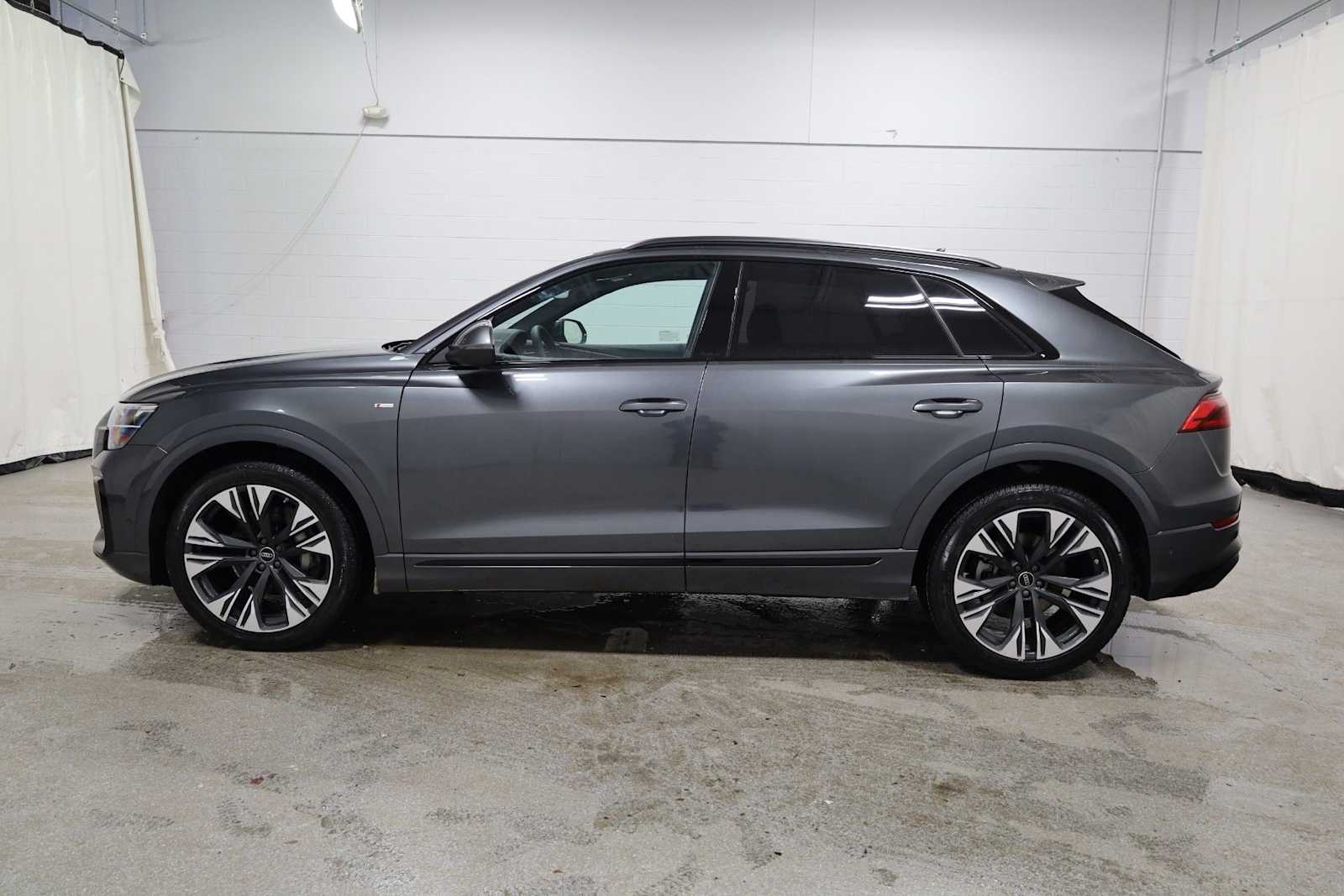 Thumbnail: 2026 Audi Q8 - 2