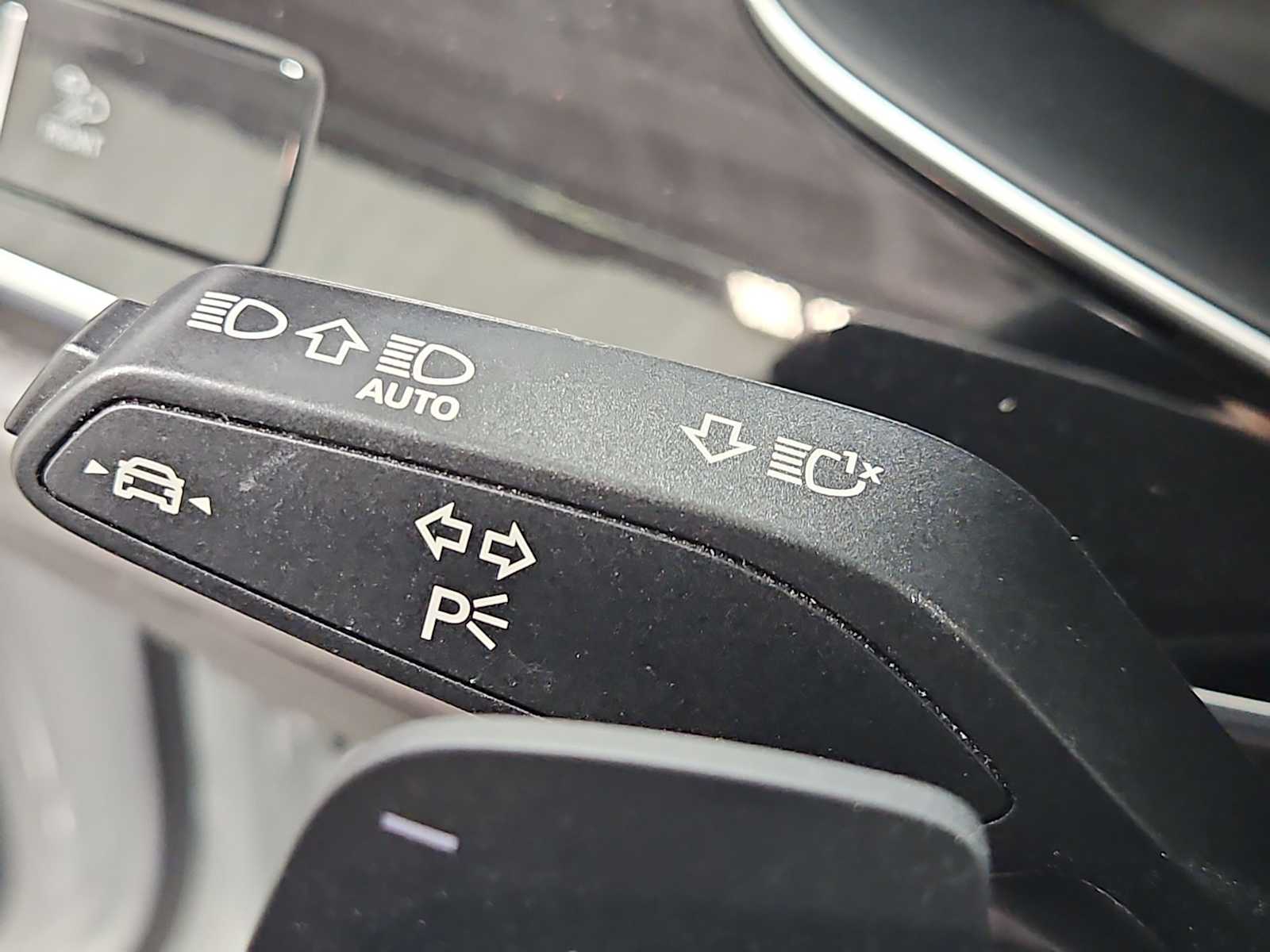 Thumbnail: 2023 Audi Q8 - 29