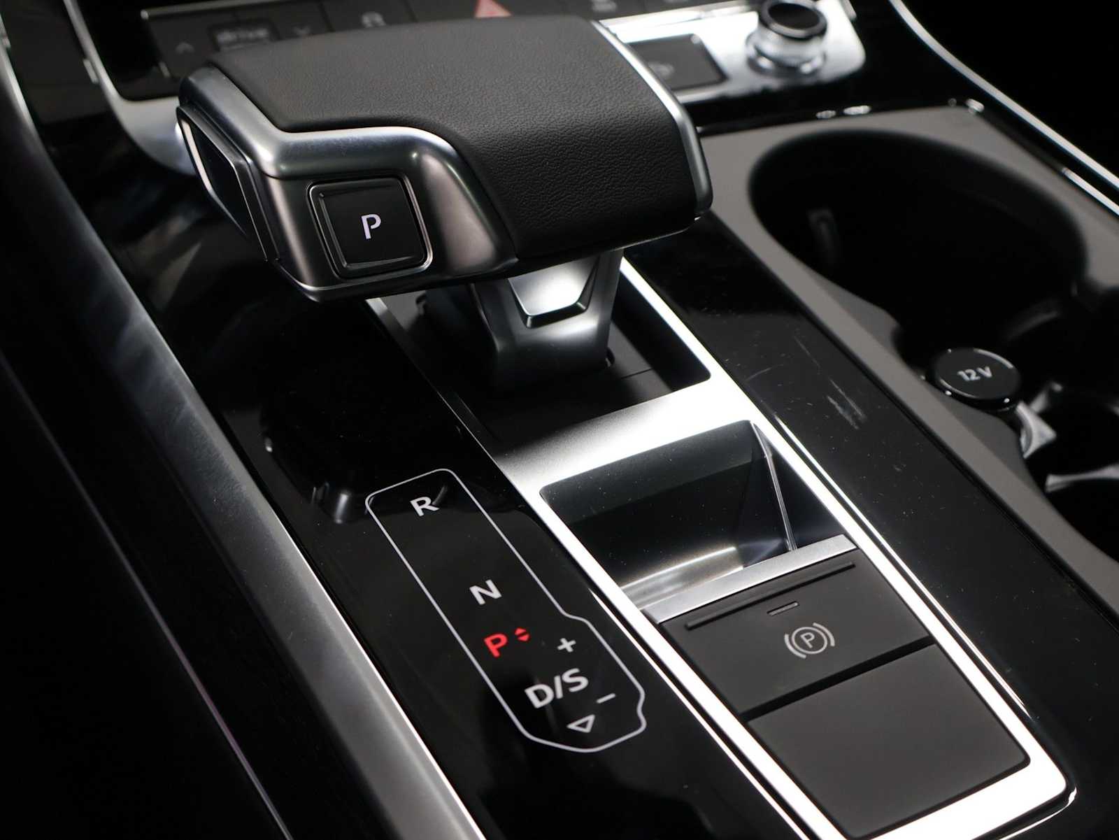 Thumbnail: 2026 Audi Q7 - 26