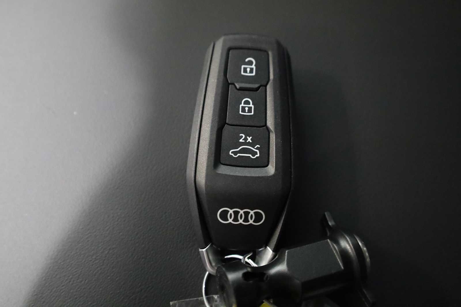 Thumbnail: 2025 Audi Q5 - 39