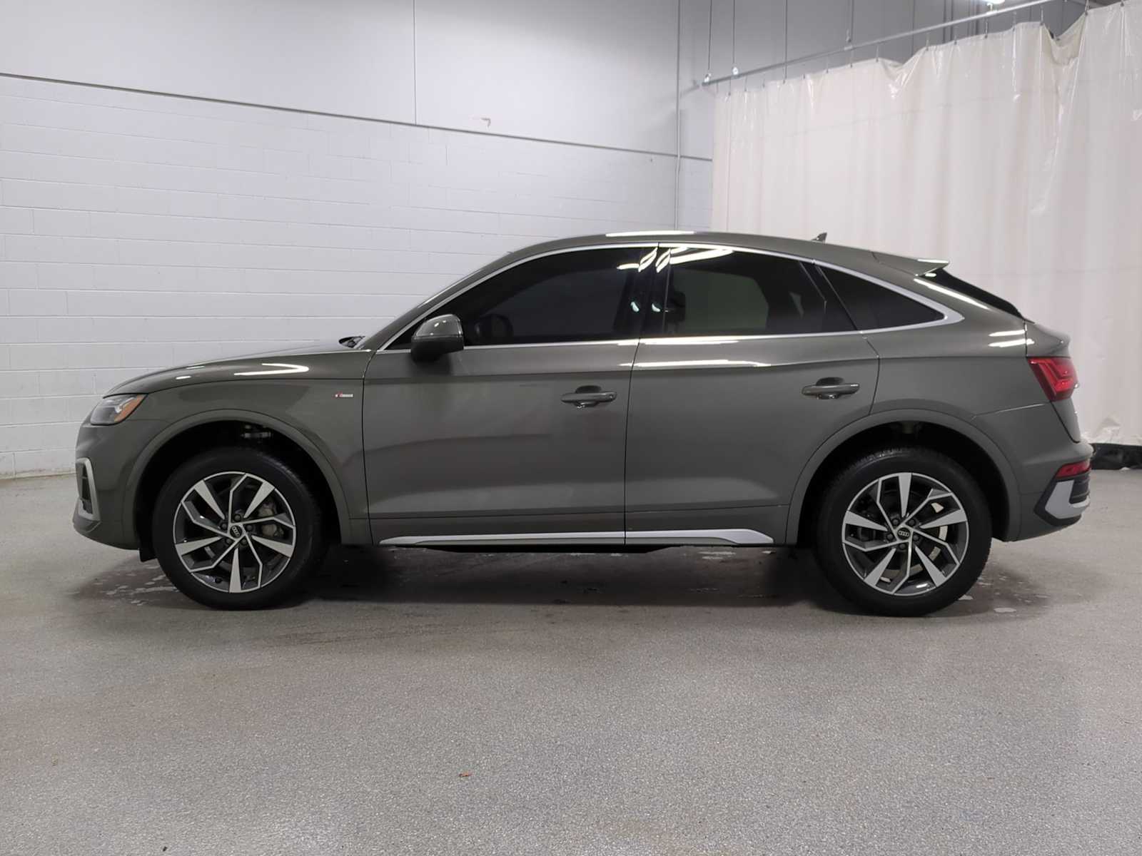 Thumbnail: 2023 Audi Q5 - 3