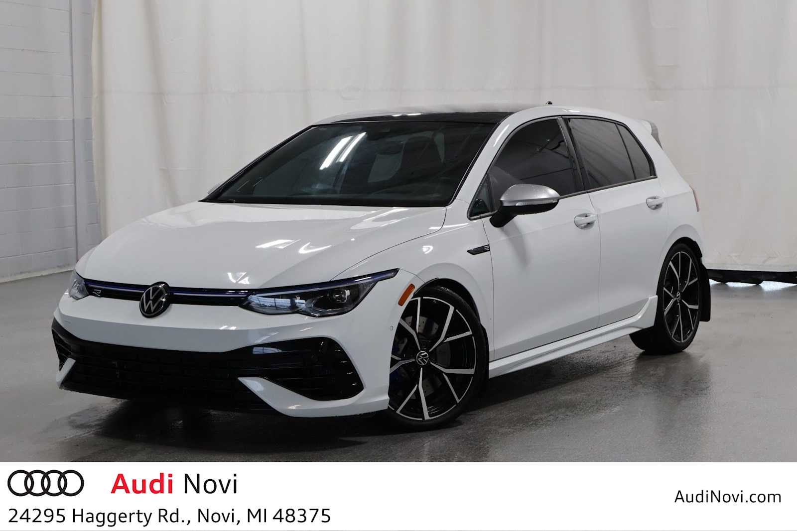 Thumbnail: 2023 Volkswagen Golf - 1