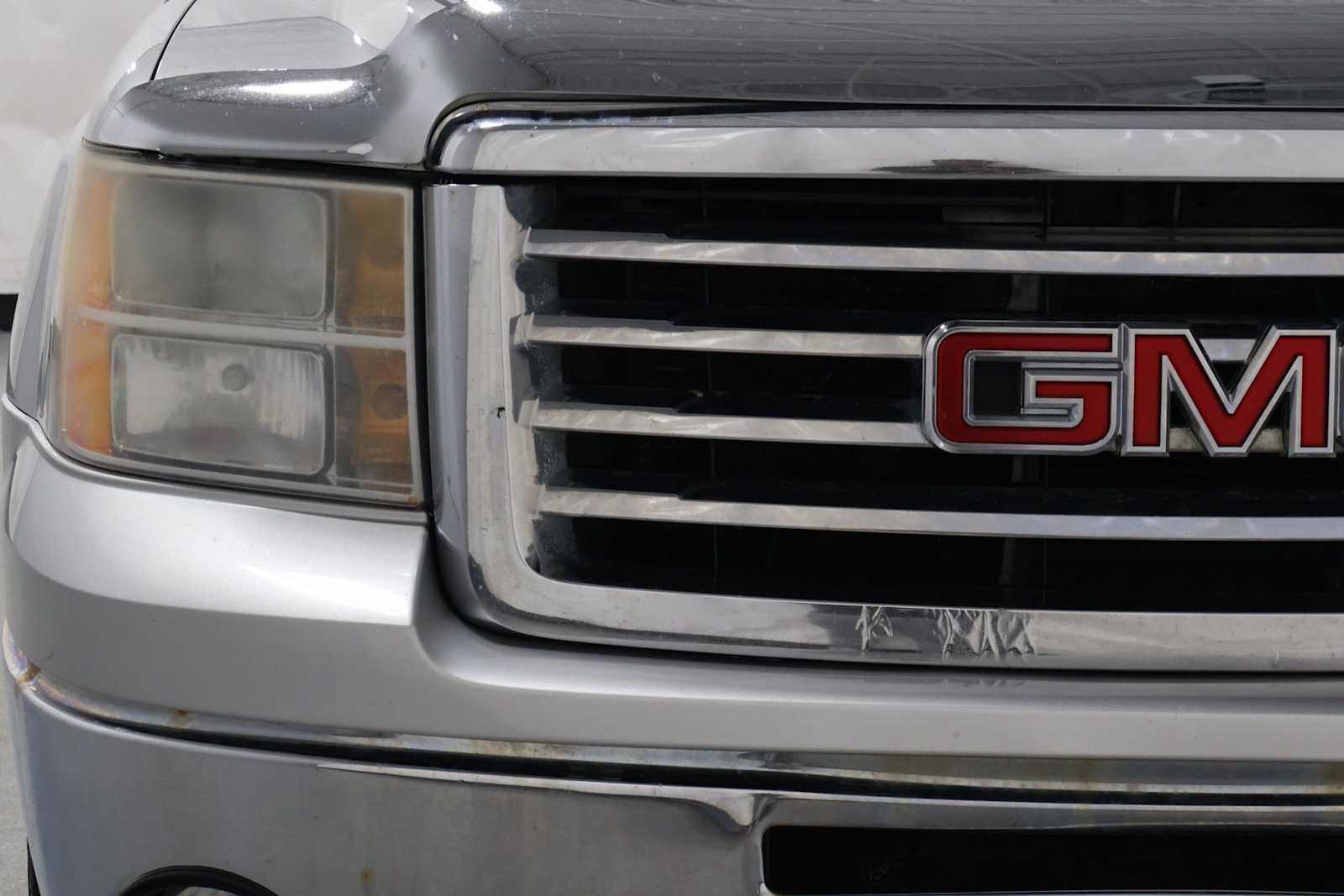 Thumbnail: 2010 GMC Sierra 1500 - 15