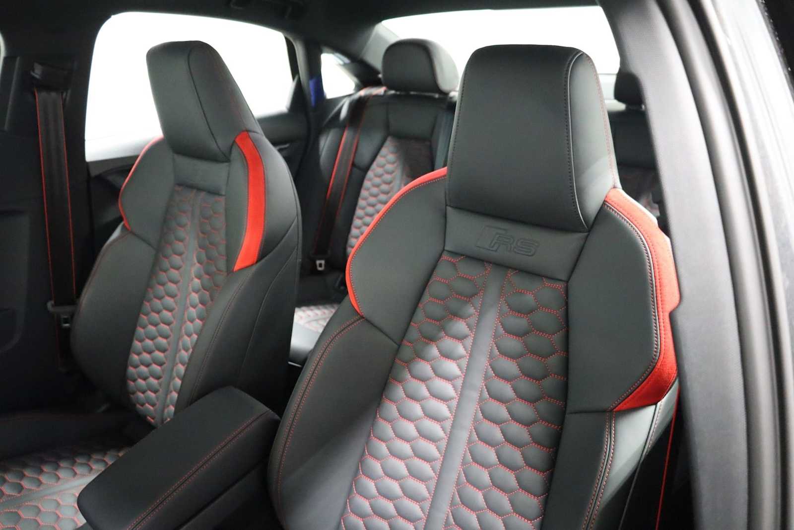 Thumbnail: 2026 Audi RS 3 - 18