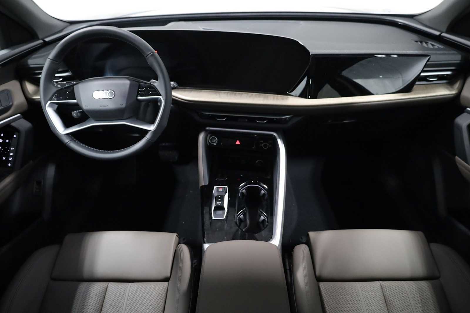 Thumbnail: 2025 Audi Q5 - 23