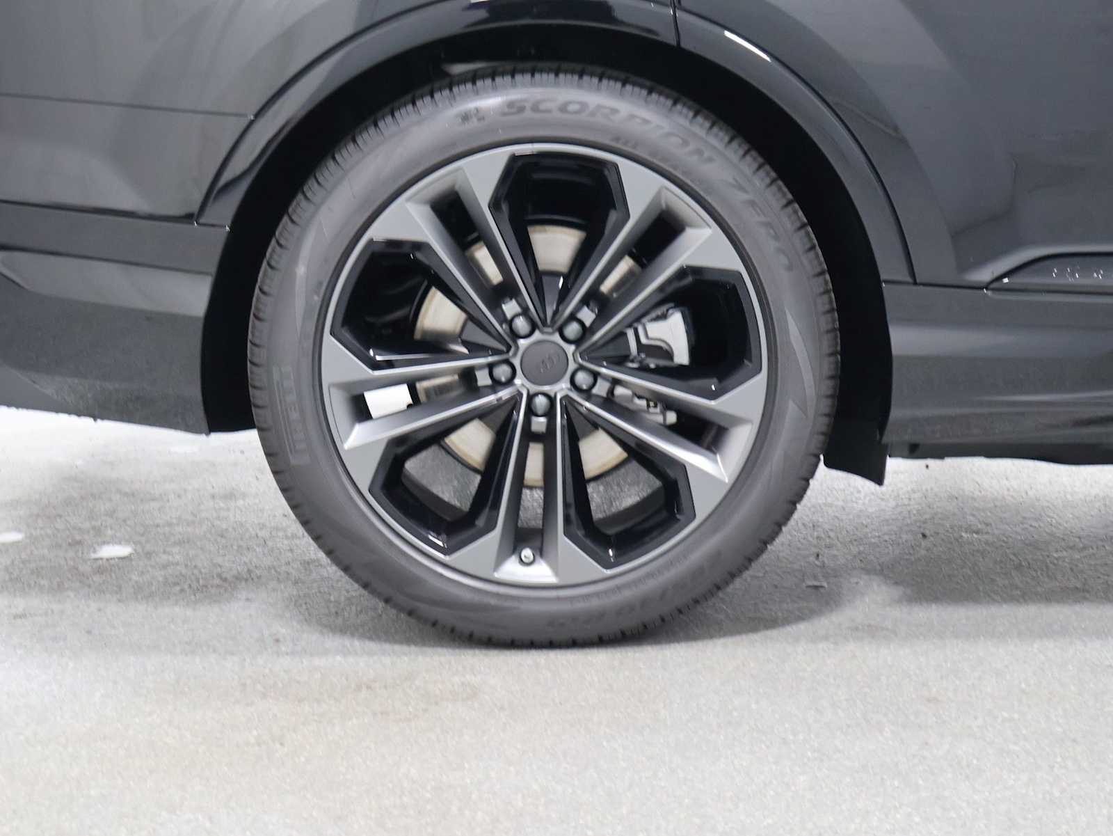 Thumbnail: 2026 Audi Q7 - 34