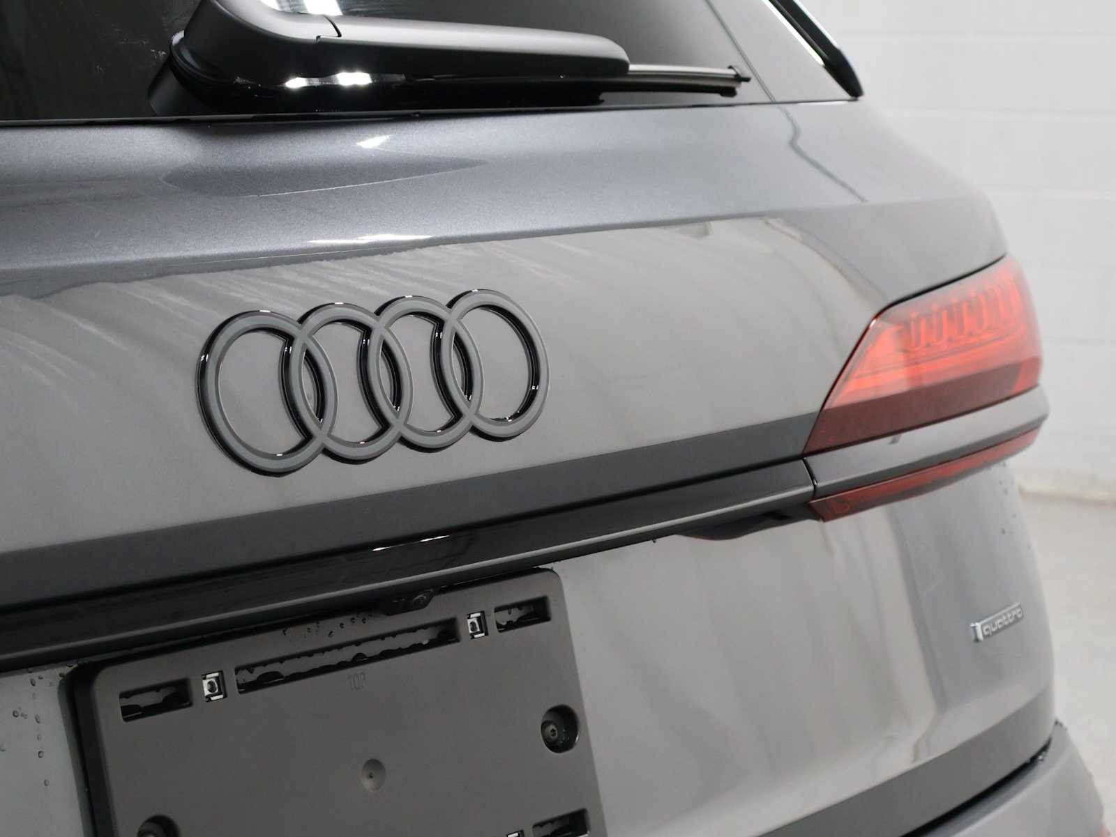 Thumbnail: 2026 Audi Q7 - 8