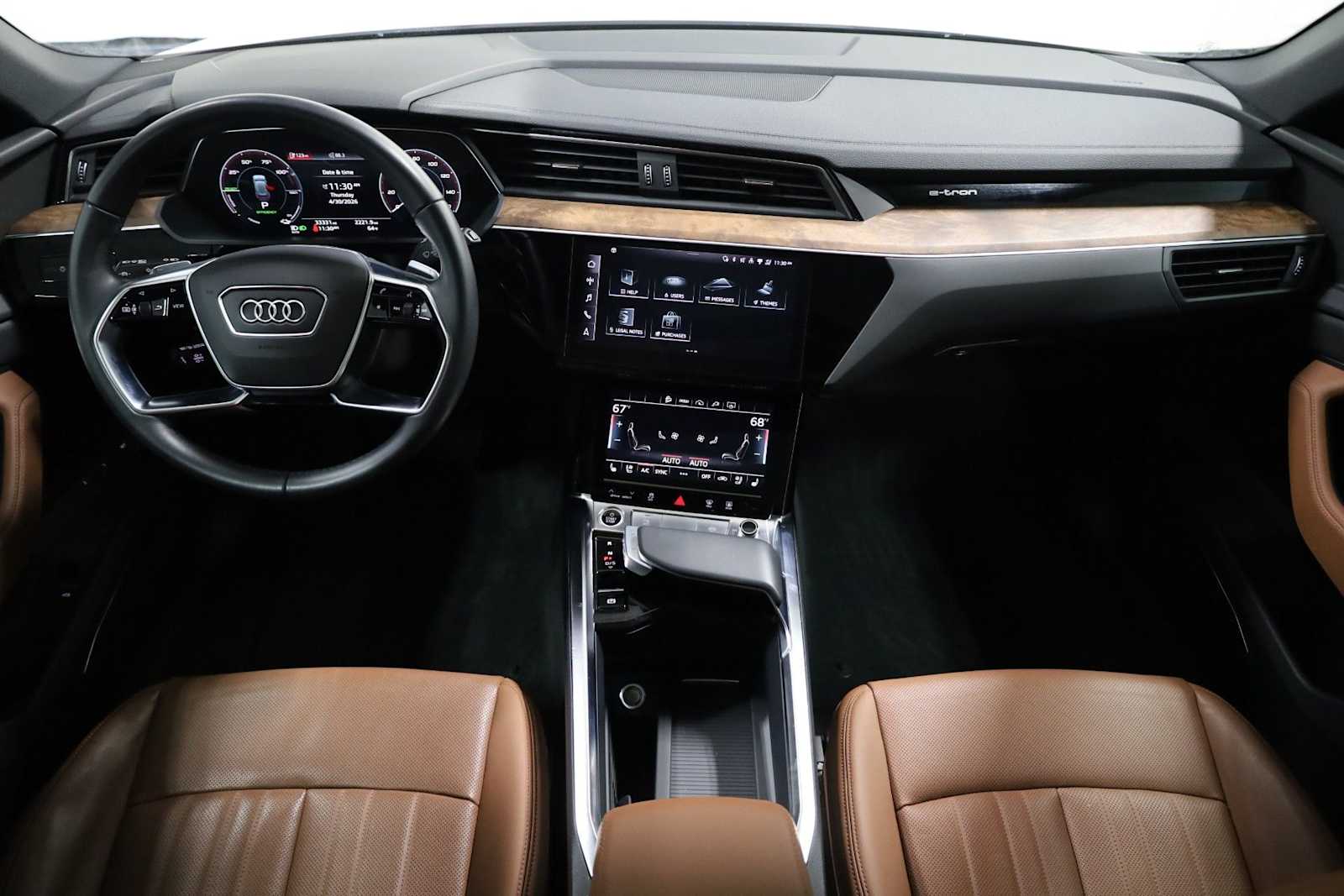 Thumbnail: 2023 Audi e-tron - 24