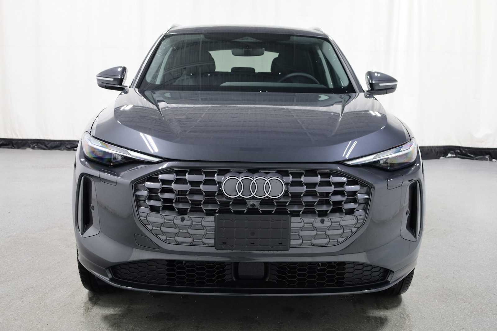 Thumbnail: 2025 Audi Q5 - 14