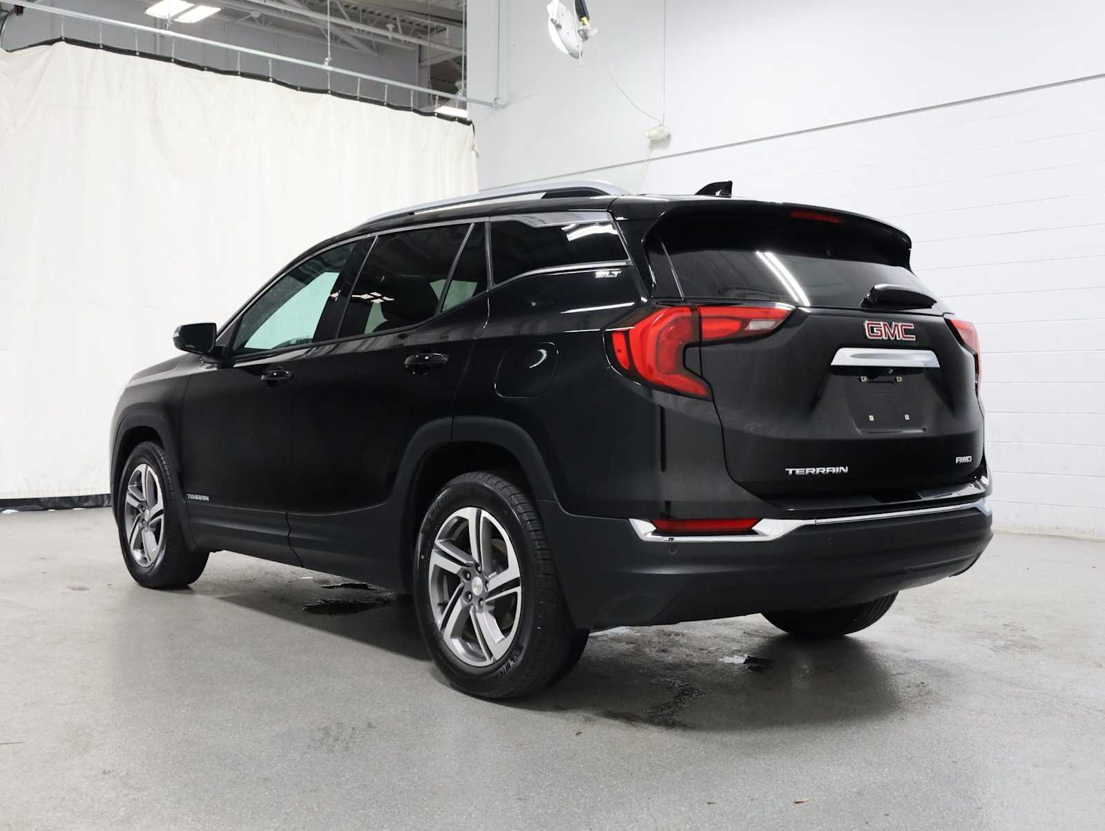 Thumbnail: 2021 GMC Terrain - 3