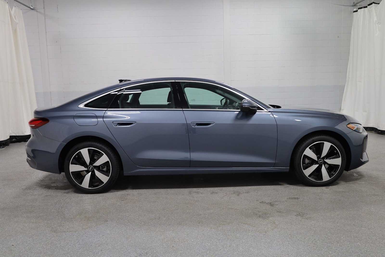 Thumbnail: 2025 Audi A5 - 10