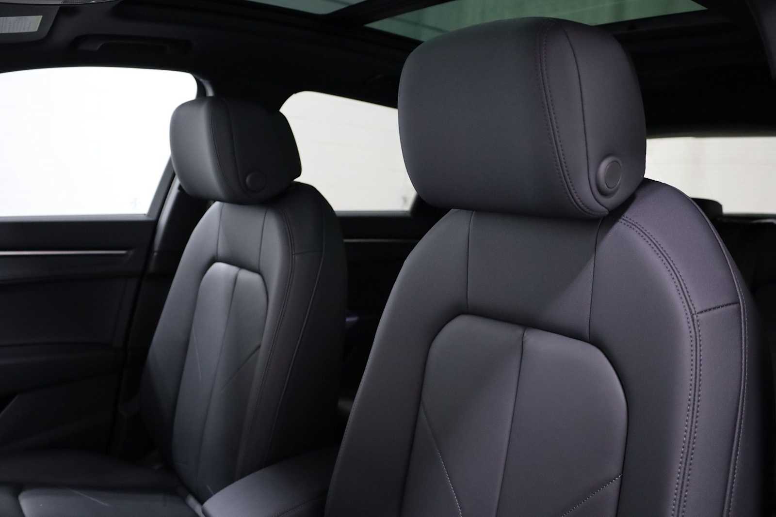 Thumbnail: 2025 Audi Q3 - 17