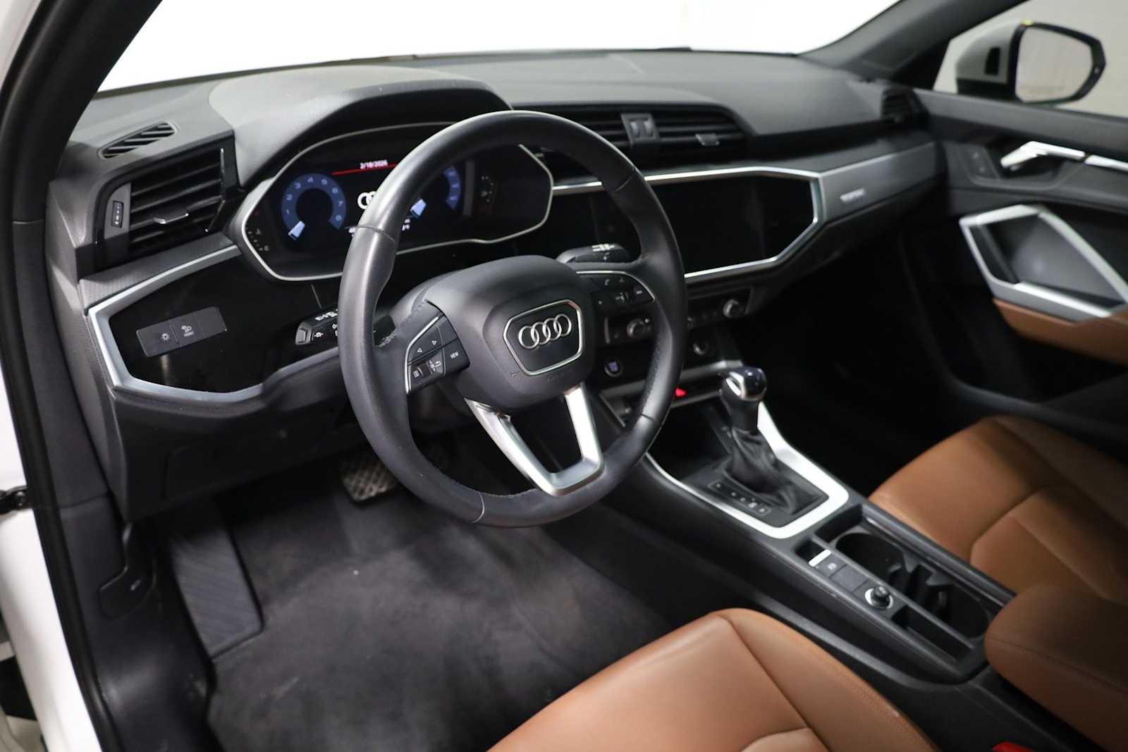 Thumbnail: 2023 Audi Q3 - 4