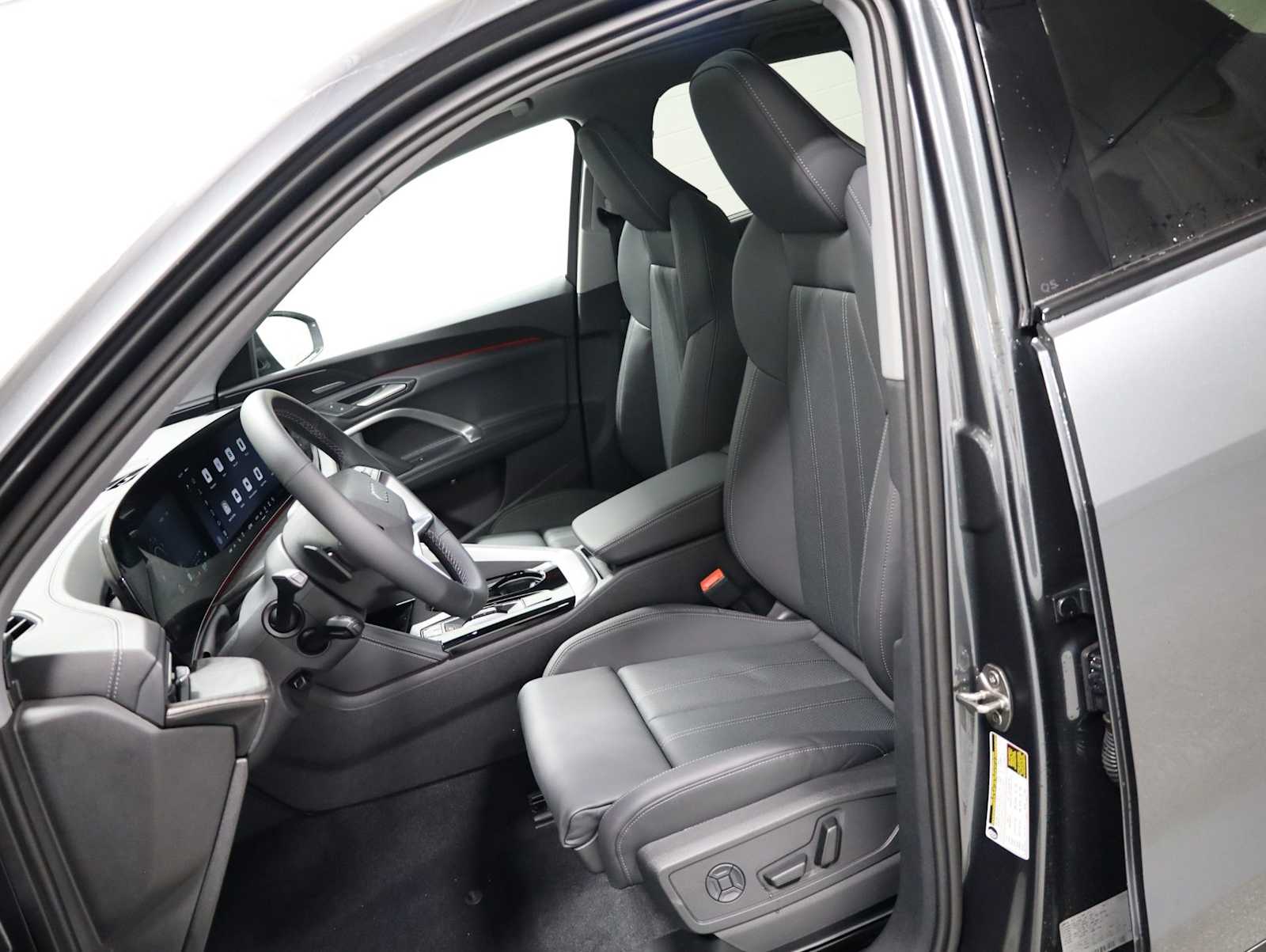 Thumbnail: 2026 Audi Q5 - 5