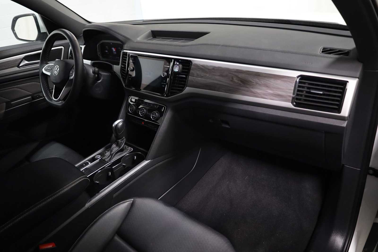 Thumbnail: 2023 Volkswagen Atlas - 6